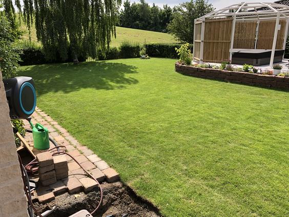 Gräsmatterenovering i Straffanstorp